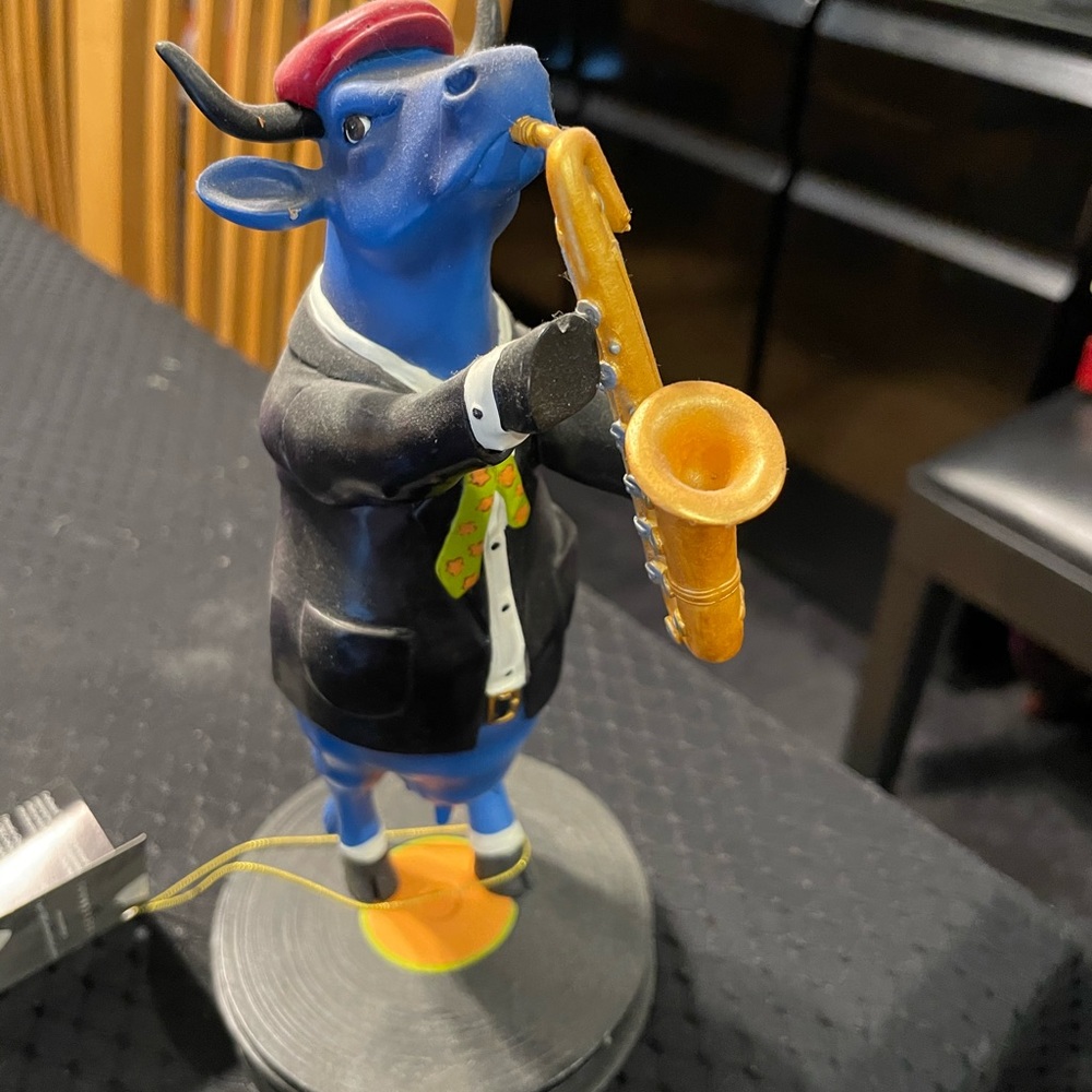 COPY - COWS ON PARADE-